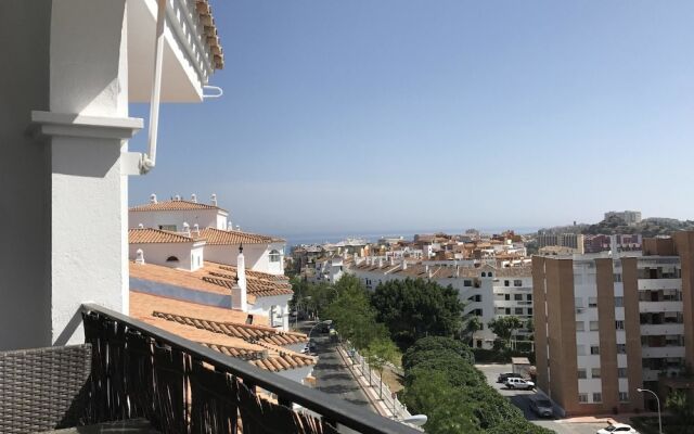 Apartment With 2 Bedrooms in Benalmadena, With Wonderful sea View, Poo