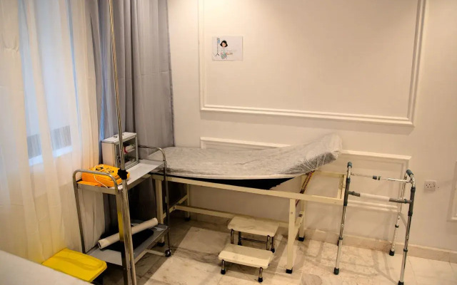 Cent Alazeziah Hotel