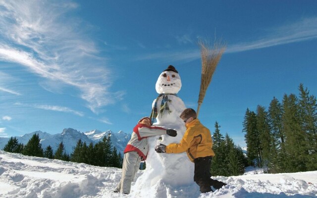 Welcoming Holiday Home in Saas Grund With Garden