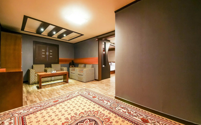 J Hotel Suwon