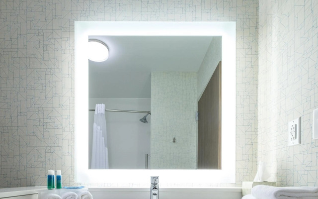 Holiday Inn Express & Suites Eagan - Minneapolis Area by IHG