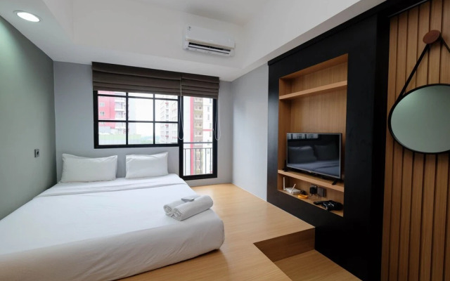 Nice And Comfy Studio At Evenciio Margonda Apartment