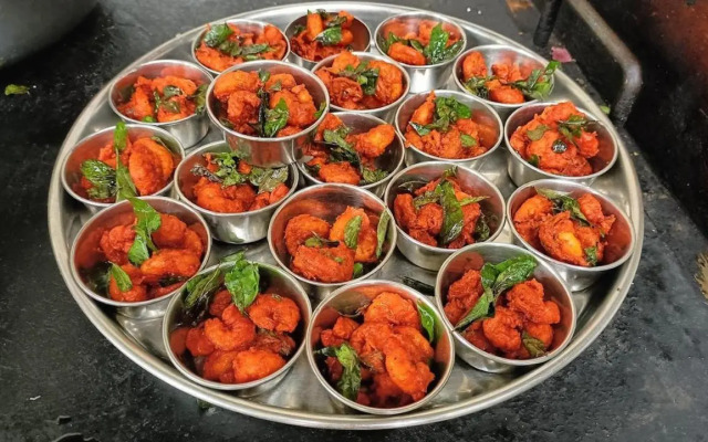 Sri Aadhish Grand Hotel