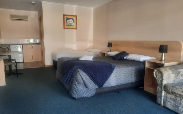 Arthur Phillip Motor Inn