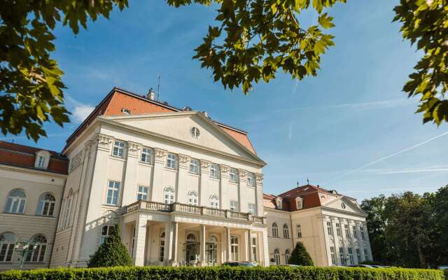 Austria Trend Hotel Schloss Wilhelminenberg