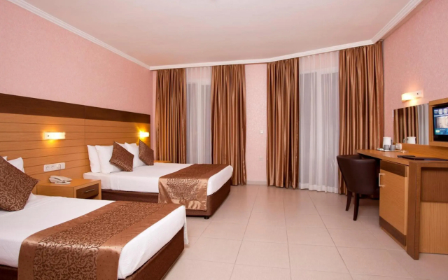Remi Hotel