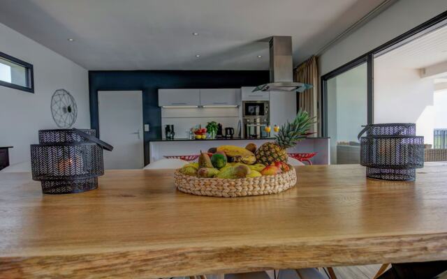 Modern Villa in Azille with Private Pool and Jacuzzi