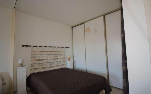 Appartement Ruoms, 1 pièce, 2 personnes - FR-1-382-151
