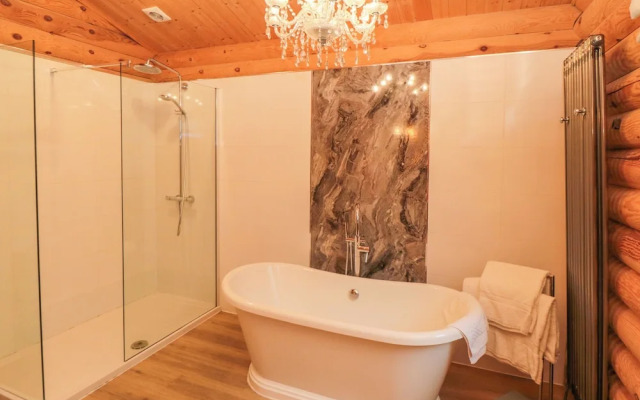 Wainstones Lodge 2