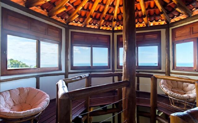 Pineapples Ubatuba | Mansion overlooking the sea