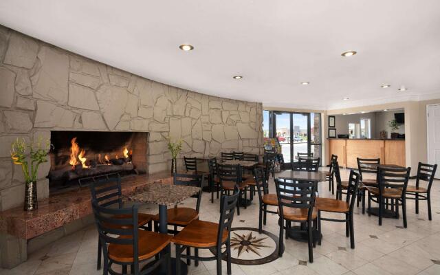 Travelodge by Wyndham Santa Maria