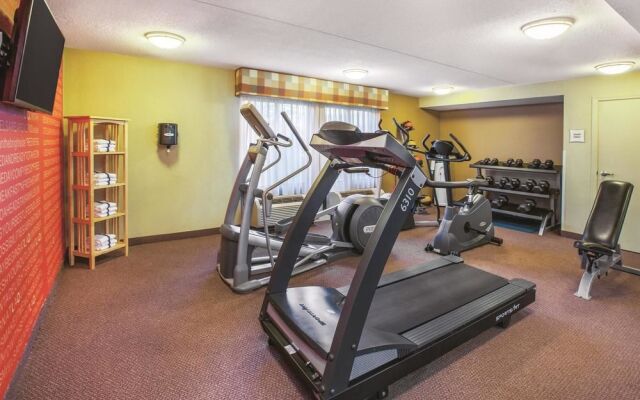 La Quinta Inn & Suites Canton