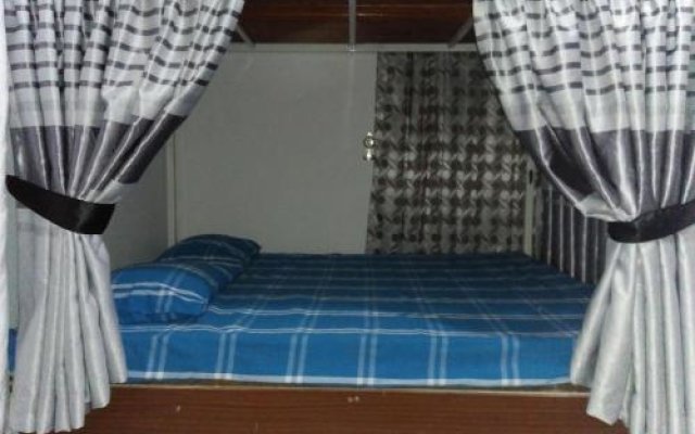 Kingfisher Family Guest & Hostel