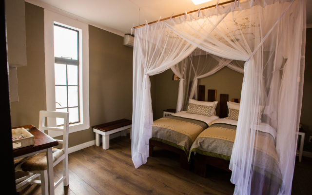 Kalahari Anib Lodge