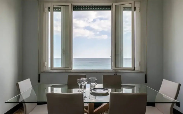 Altido Fronte Mare a Varazze