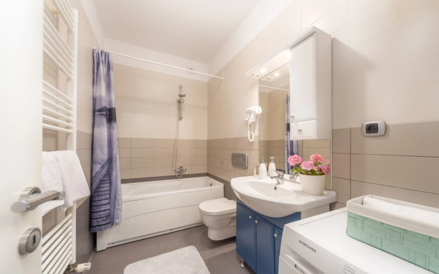 Terra Magica Deluxe Apartment OR Room with Private Parking, Terrace and Sea View