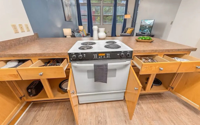 King Bed Great Location