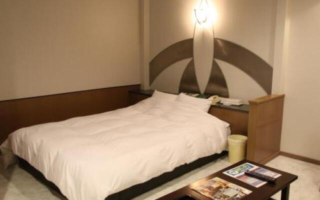 Color Hotel (Love Hotel)