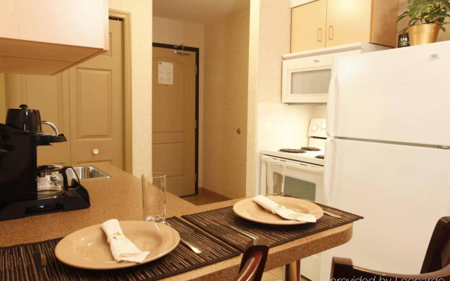 Pomeroy Inn and Suites Chetwynd