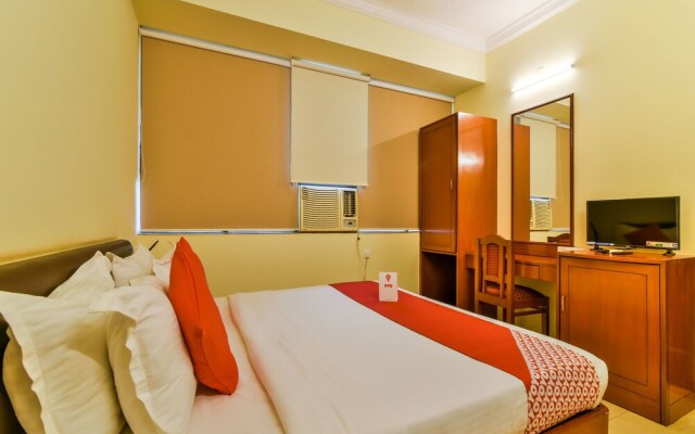 OYO 14930 Gomati Business Hotel
