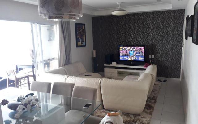 Amplo e Confortável Apartamento em Santos