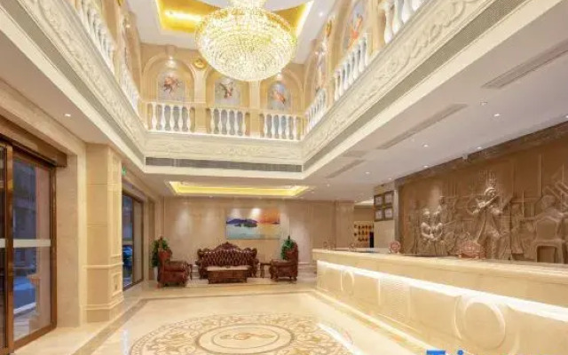 Vienna Hotel (Longhui Bus Terminal)