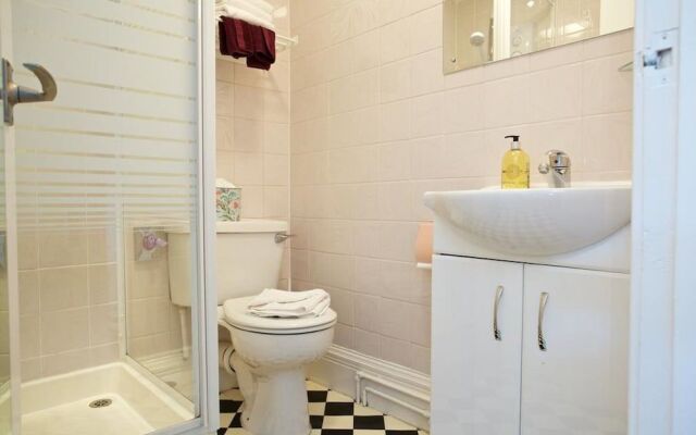 Pitcullen Guest House