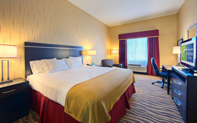 Holiday Inn Express & Suites Cotulla by IHG