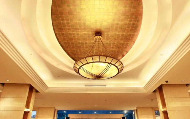 Guilin Lijiang Waterfall Hotel
