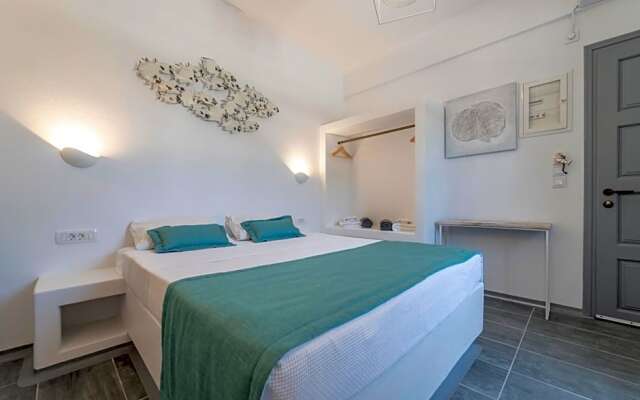 Black Coast Hotel Santorini