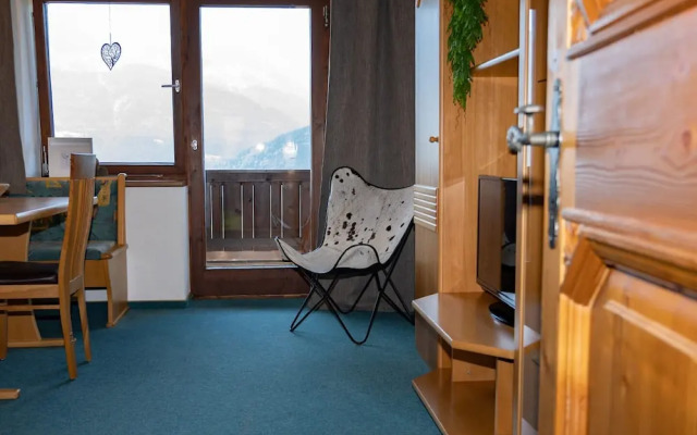 Cozy Apartment in Mühlbach with Garden near Ski Slopes