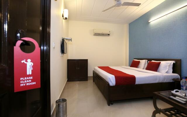 OYO 6366 Grand Regal Hotel
