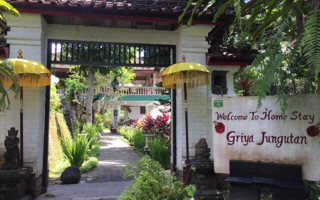 Griya Jungutan Homestay