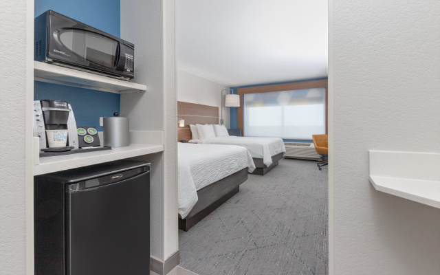 Holiday Inn Express & Suites Moore by IHG