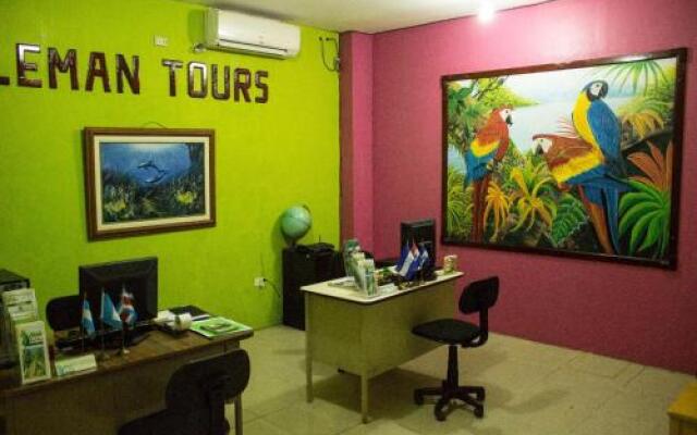 Aleman Tours And Hostel