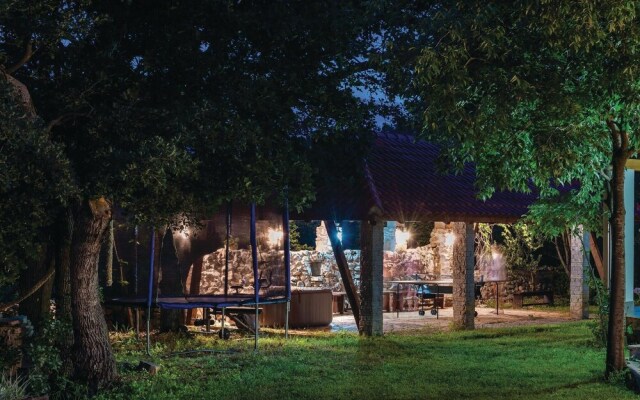 Amazing Home in Lozovac with Hot Tub, WiFi & 4 Bedrooms
