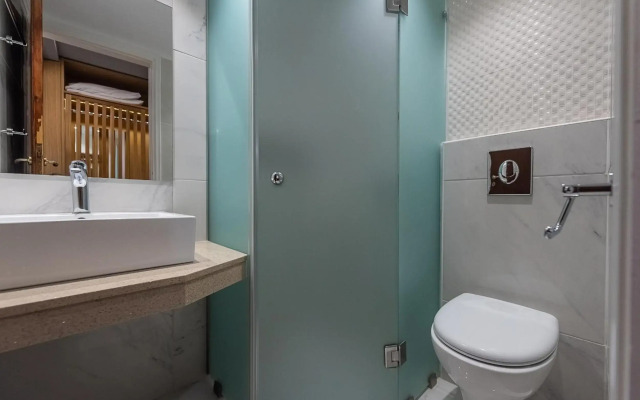 Zeus Hotel