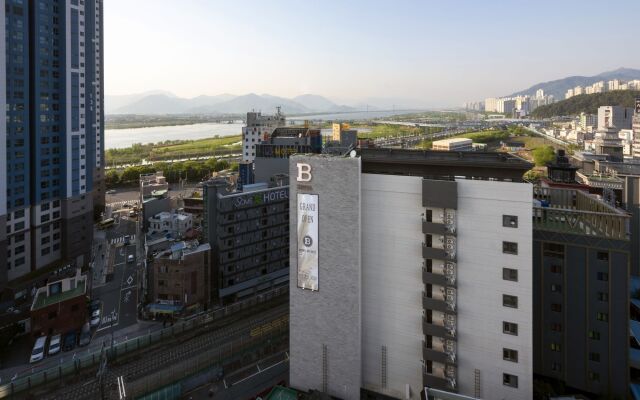 Gupo Brown-Dot Hotel