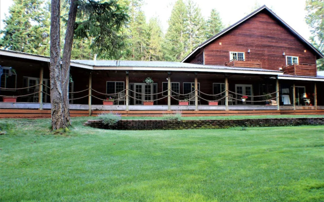 River Road Venue & Lodging