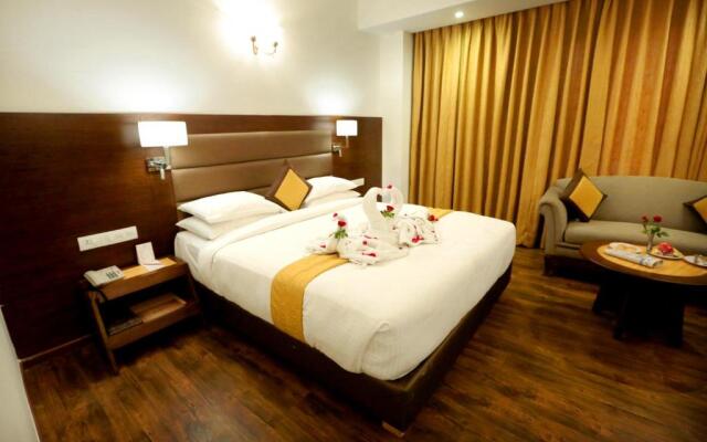 Hotel Meraden Grand