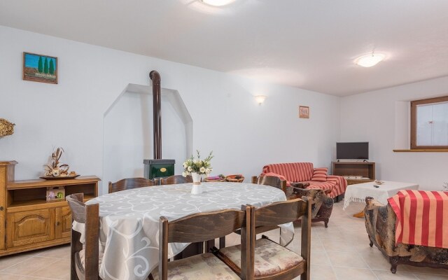 Traditional Stone Holiday House for up to 8 Persons