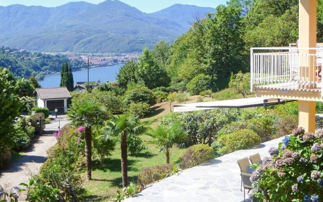 Stunning 4 bed Villa With Private Pool, Bbq, Wifi, Lake Views, Walking Distance to Restaurant