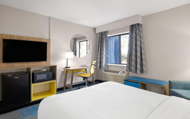Days Inn By Wyndham Davenport