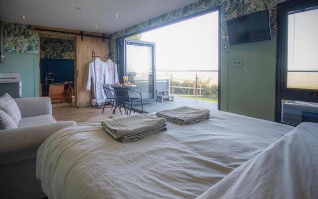 The Langland Bay Lookout - 1 Bed Cabin - Landimore