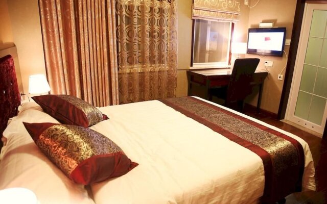 Tianquan 18 Degree Holiday Villa Hotel