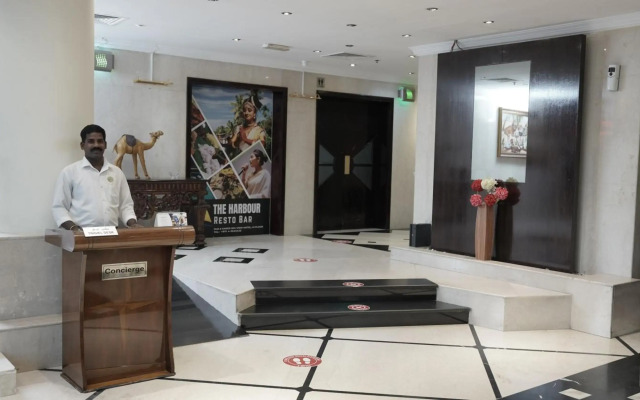 Sun & Sands Seaview Hotel