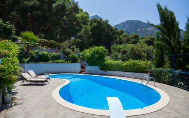 Sea view Villa with pool