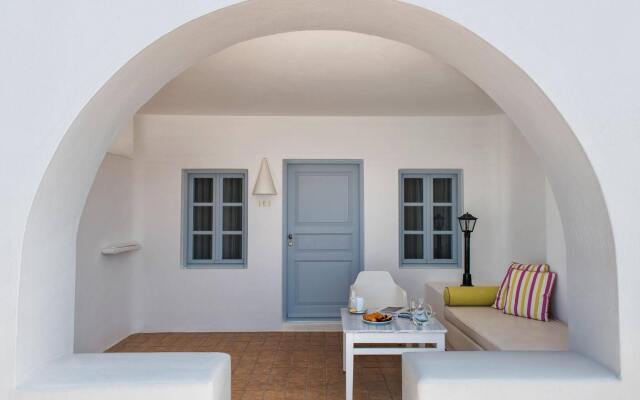 Lilium Santorini Hotel
