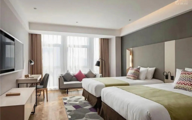 Campanile Hotel Wuhan Zhongnan Road Metro Station