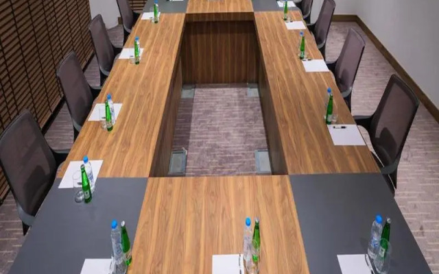 Ekor Elegance Hotel